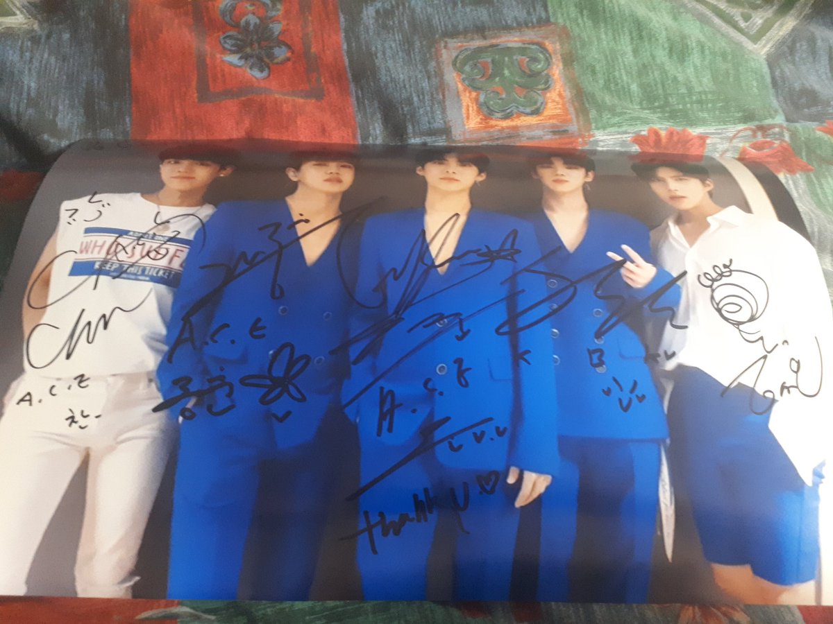 lalin__99's tweet photo. I fucking love the Higher Choice it was so fun and i was so happy😭
#ACEinDublin #ACEinEurope #ACE #ACEautograph #Parkjunhee #LeeDonghun #KimSehyoon #KimByeongkwan #KangYuchan #HigherChoice #HC #ACEhigherchoice #Jun #Donghun #Wow #Byeongkwan #Chan https://t.co/iKyfkDt9kx