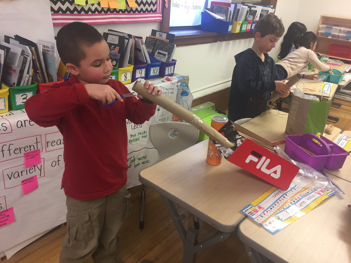 mrsclark1225's tweet image. Curious about the form and function of a “Drumtar” or “Shaker Purse”? Look no further than the First Grade Sound Lab! Students planned and created special sound makers using their knowledge of pitch and vibration! 🎼🥁🎸🎻🎷🎺 ##SPSmind #inquirers #thinkers #risktakers