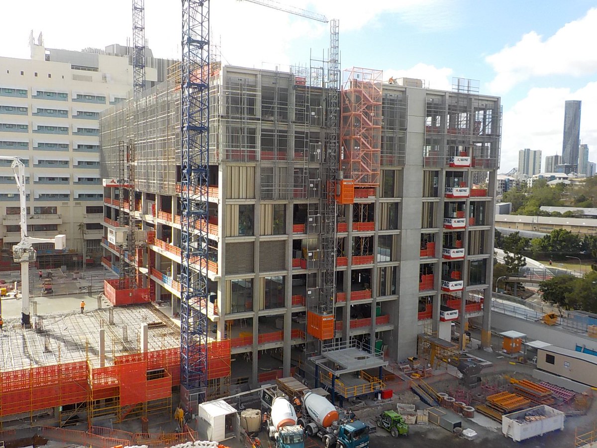 BesixWatpac's tweet photo. Another key milestone achieved by our project team at #HerstonQuarter with the successful top out of the STARS building’s southern structure. Works now turn to internal fit-out and completing the project’s northern structure. #MetroNorthHHS #AustralianUnity #Watpac #construction https://t.co/HRqwHBiXd8