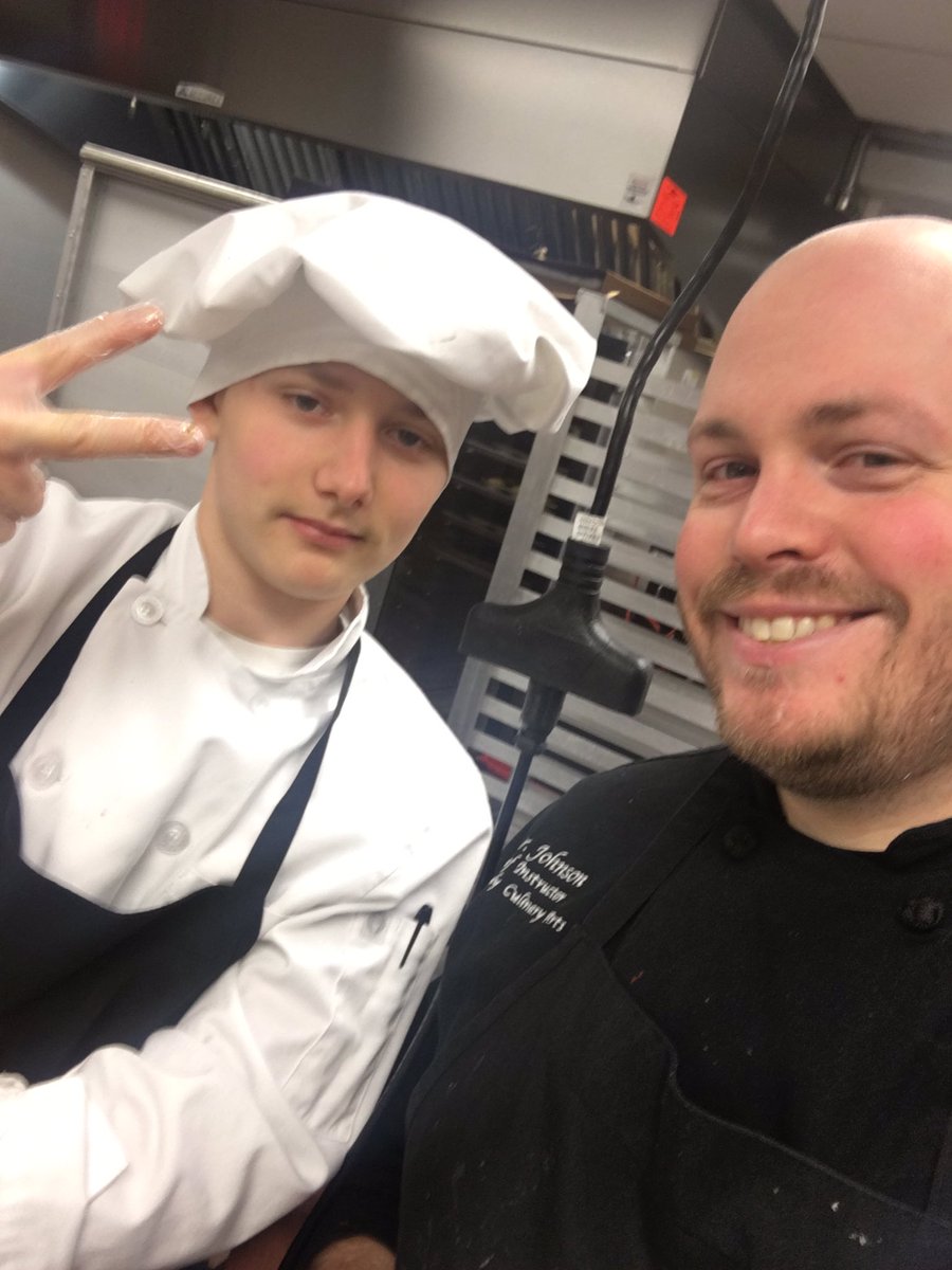 NHS_Sword's tweet photo. Thanks to our hardworking juniors who helped us prepare to serve over 500 corned beef sandwiches today at our fundraiser! Couldn’t have happened without all of your hard work. #PCSDProud #MadeInProStart https://t.co/t1UexAOaEY