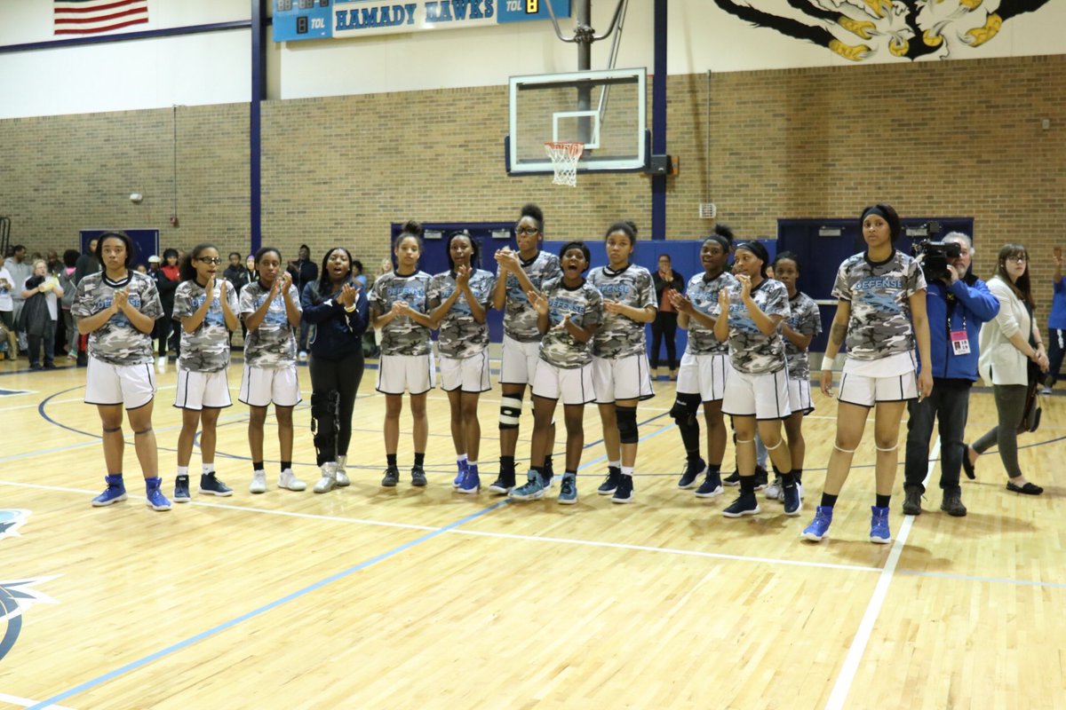 nalamexicoo's tweet image. Regional Champs 🙏🏾💙 So Blessed to be on this journey to the finals 🙏🏾🗣
#8left
#BLESSED 😩💯
#roadtothebreslin 🗣 
#afamilyof14 😂🤞🏽