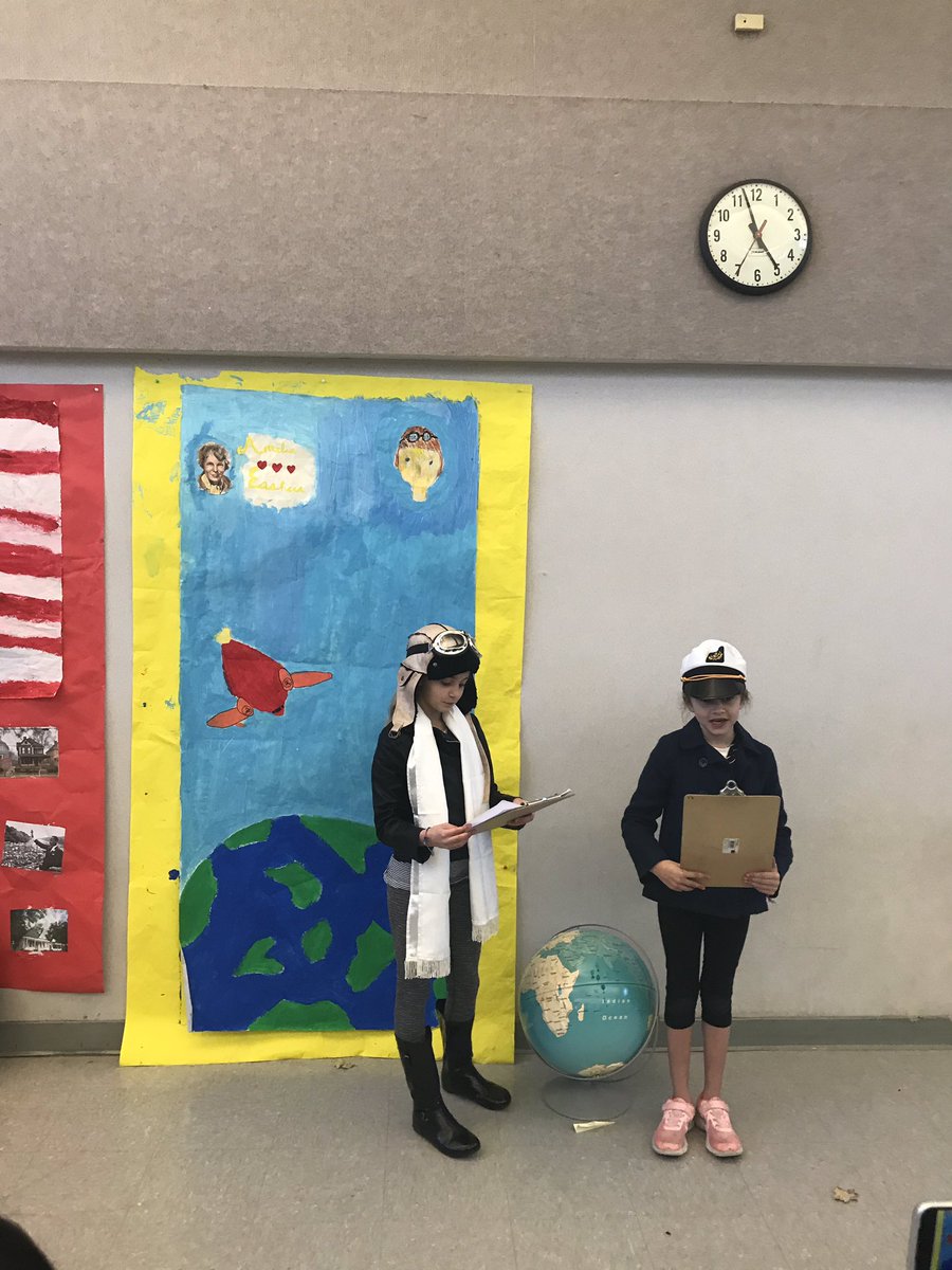 WhiteOaksSchool's tweet image. Big day in Rm 1! Ss showed off their PBL about famous Americans and their @makeymakey video games. #the5Cs at work! @SCSDSchools @SCEFkids