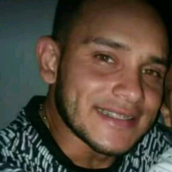 Raquelysc's tweet photo. 12 de marzo del 2019 en la ciudad de cucuta. Falleció
Leider García Rangel de 30 años. herido por impacto de bala  el 23-02-2019 en San Antonio del Táchira En la manifestación por el  ingreso de la ayuda humanitaria. @mbachelet @ForoPenal @alfredoromero @ONU_es @Almagro_OEA2015 https://t.co/zfDFSazA3d