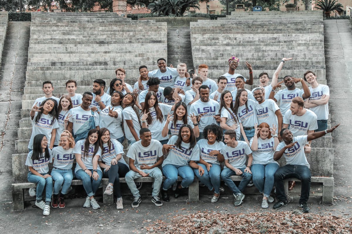 LSUAmbassadors's tweet image. Countdown to South Carolina: 1 DAY
&amp;amp; this committee is SROW excited🥳