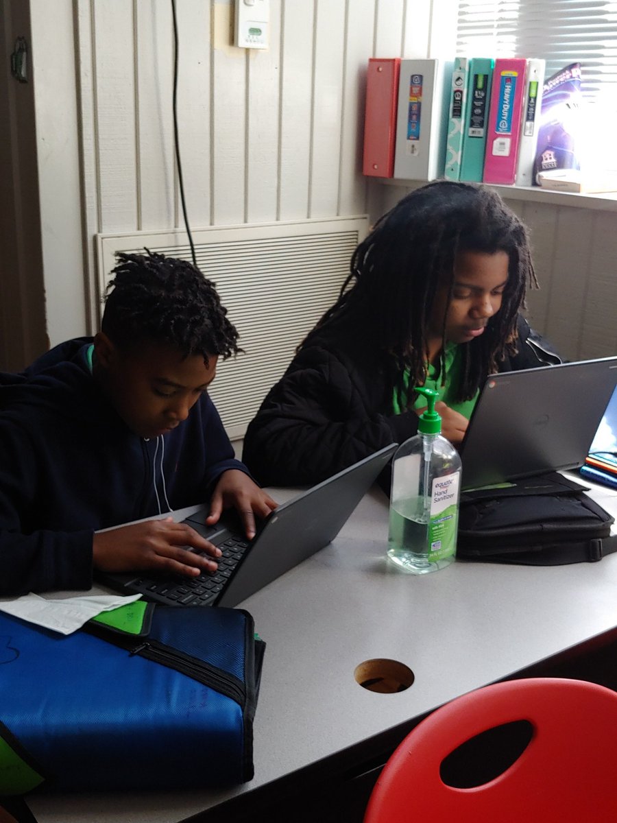 MrsPBandJ's tweet image. My Ss love working with #activelylearn.  Striving hard for the &quot;advanced&quot; score of  DOK 3 level questioning.  @Winterboro_High.#exceptional