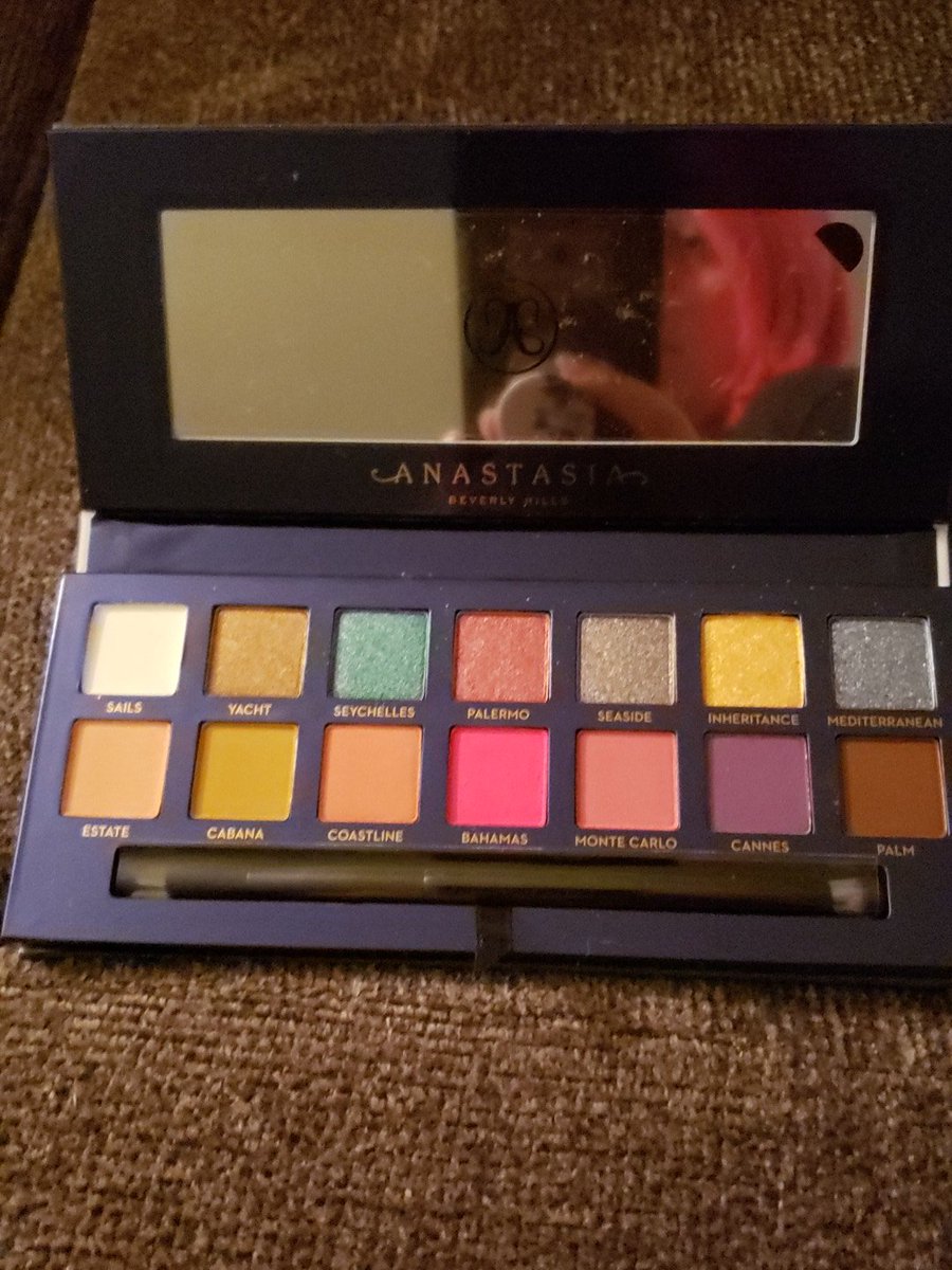 NyxiannaMUA's tweet image. Husband #snagged me the #Riviera today. I'm #ecstatic. He's the best ever! @norvina1