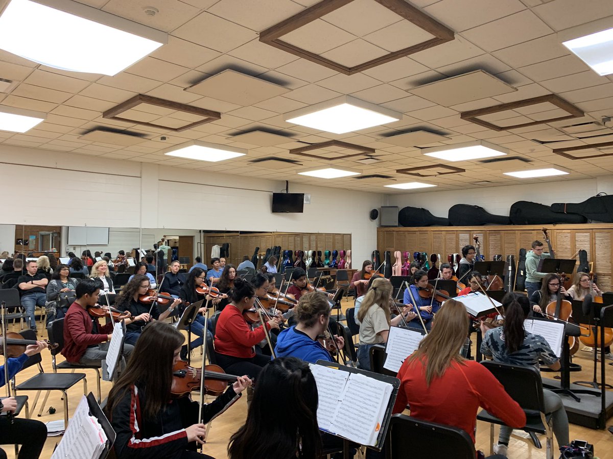 Open rehearsal night! Thx to parents that attended! Symphonic getting ready for Cleveland this weekend! <a href="/mainewestfab/">Maine West FA Boosters</a> <a href="/Maine_West/">Maine West</a> #allmusicallpeople2019