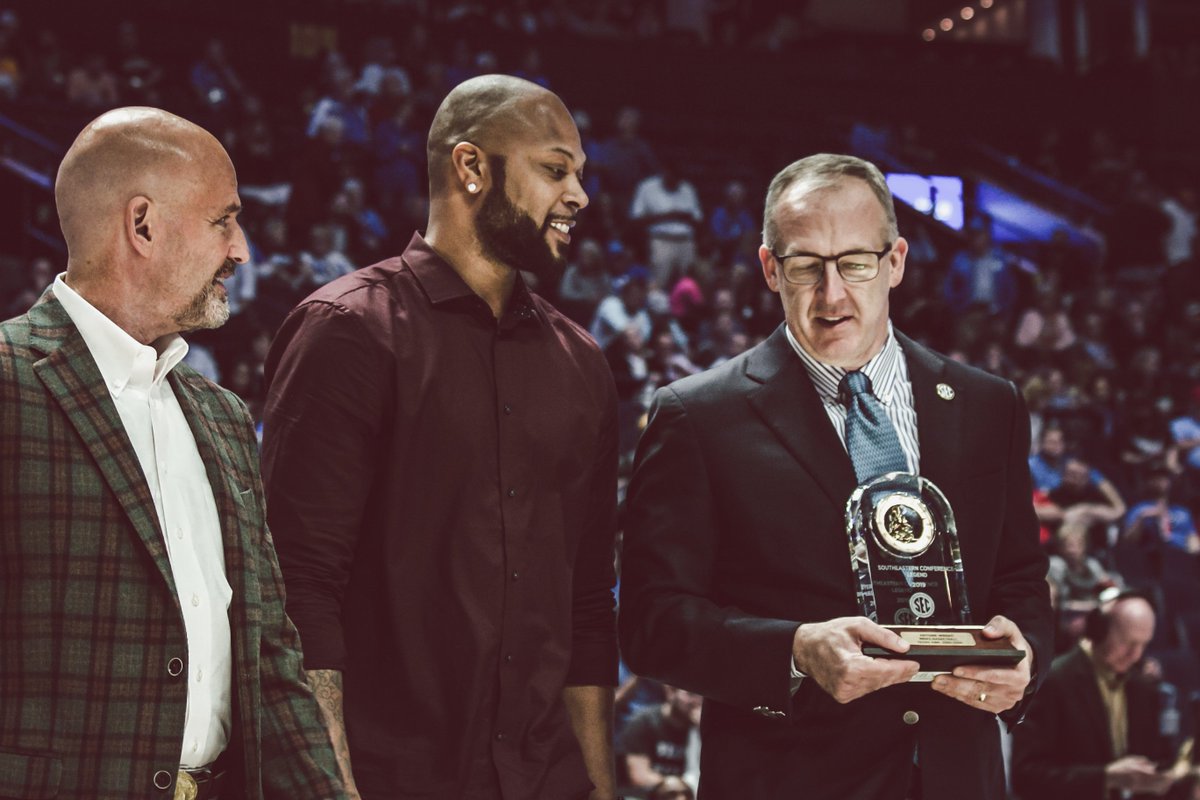 Honoring a legend.
Antoine Wright was recognized at the half as part of the 2019 @SEC Legends Class.
#SECTourney #GigEm