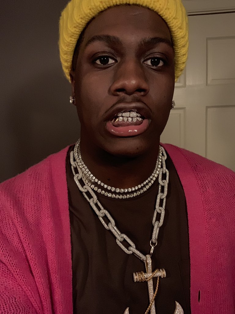 lilyachty's tweet photo. Hold on 4 a fact I’m one of the sexiest niggas to walk dis earth y’all trippin https://t.co/FuvxxZQvcX