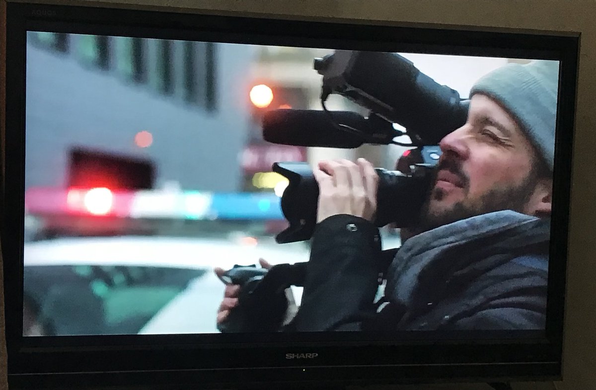 paul_gillot's tweet photo. Avec la fin de #CHEVALSERPENT
On se saura jamais ce qu’il advient du cameraman de nouvelles!?
Un personnage qui méritait un développement dans une 3e saison
@LeChevalSerpent
❤️🎥 https://t.co/hggGwvKqBy