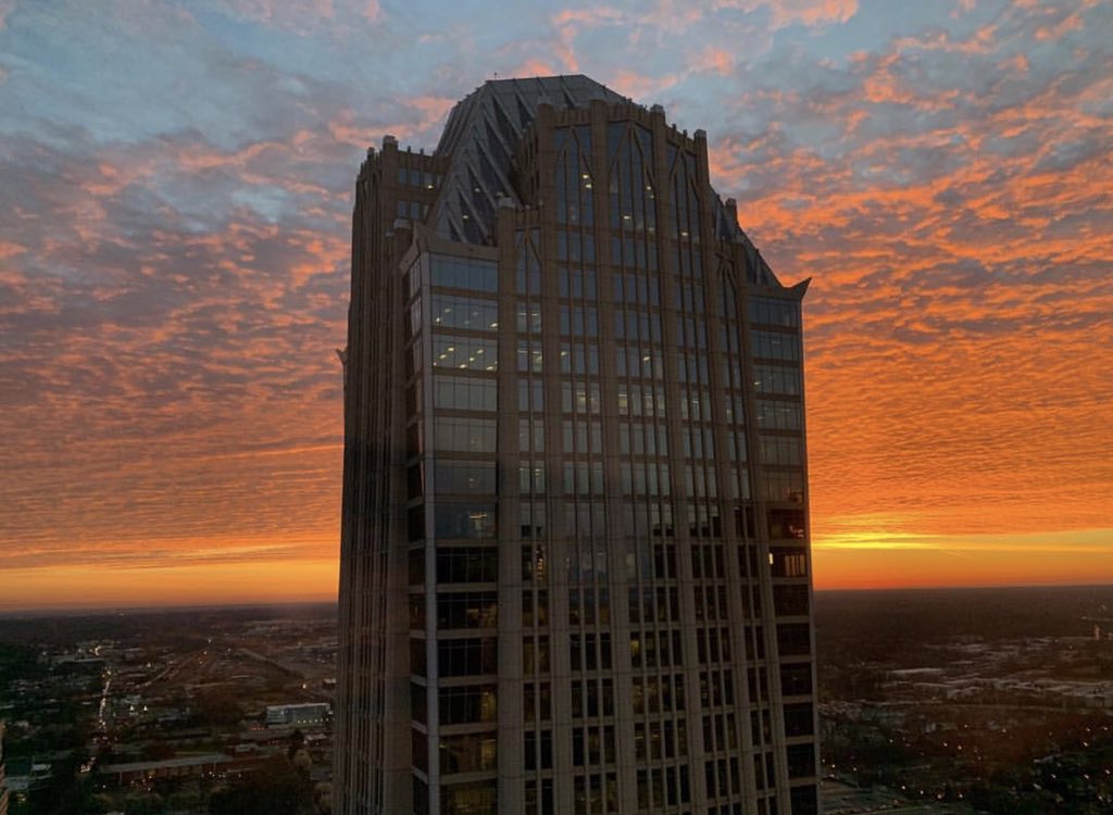 Anyone see the 🌅 today??

📸: jaykacala on IG