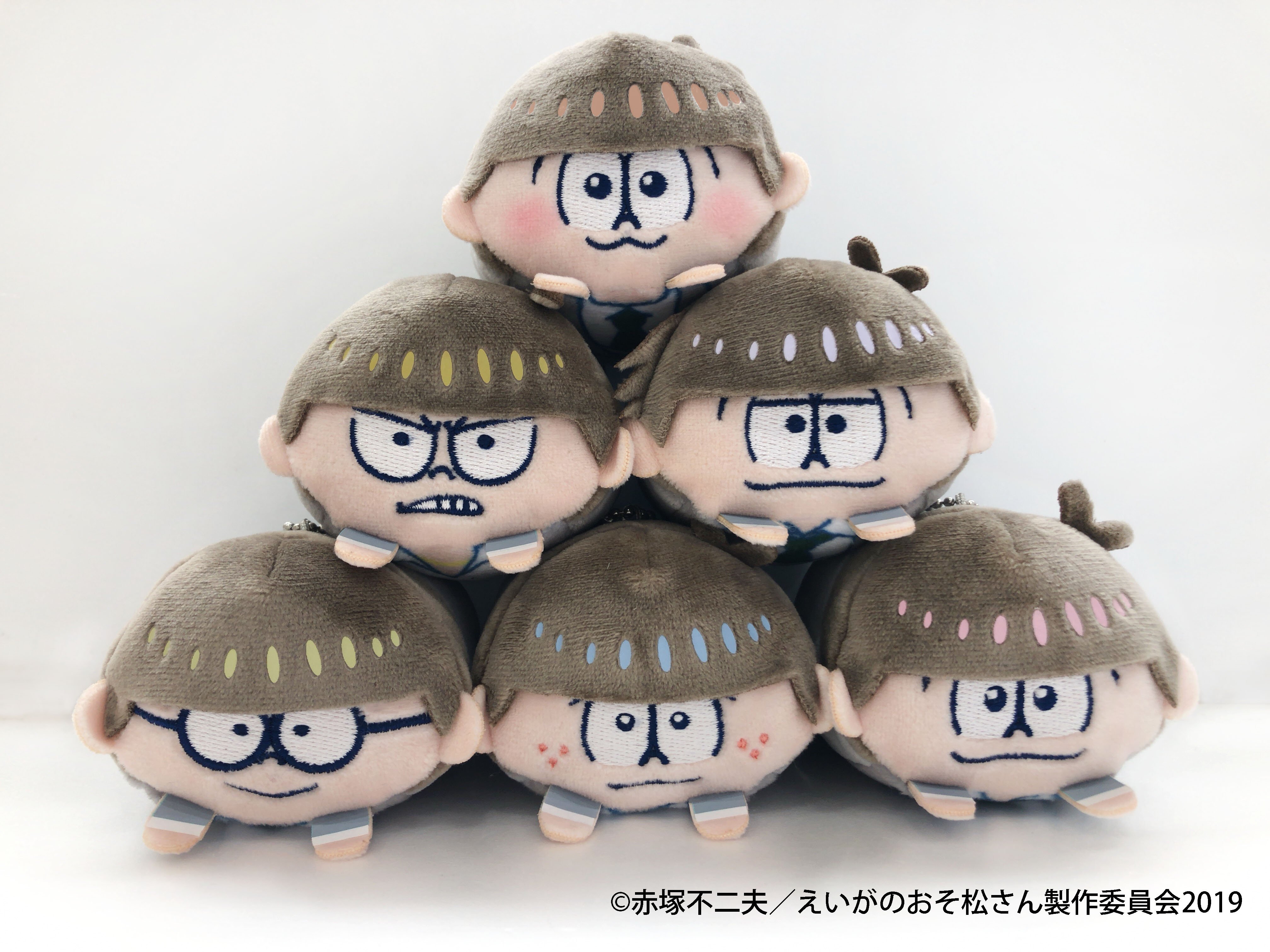 おそ松さん えいがのおそ松さん マスコット おそ松さん えいがのおそ松さん18歳 ぬいぐるみ 一松 - メルカリ