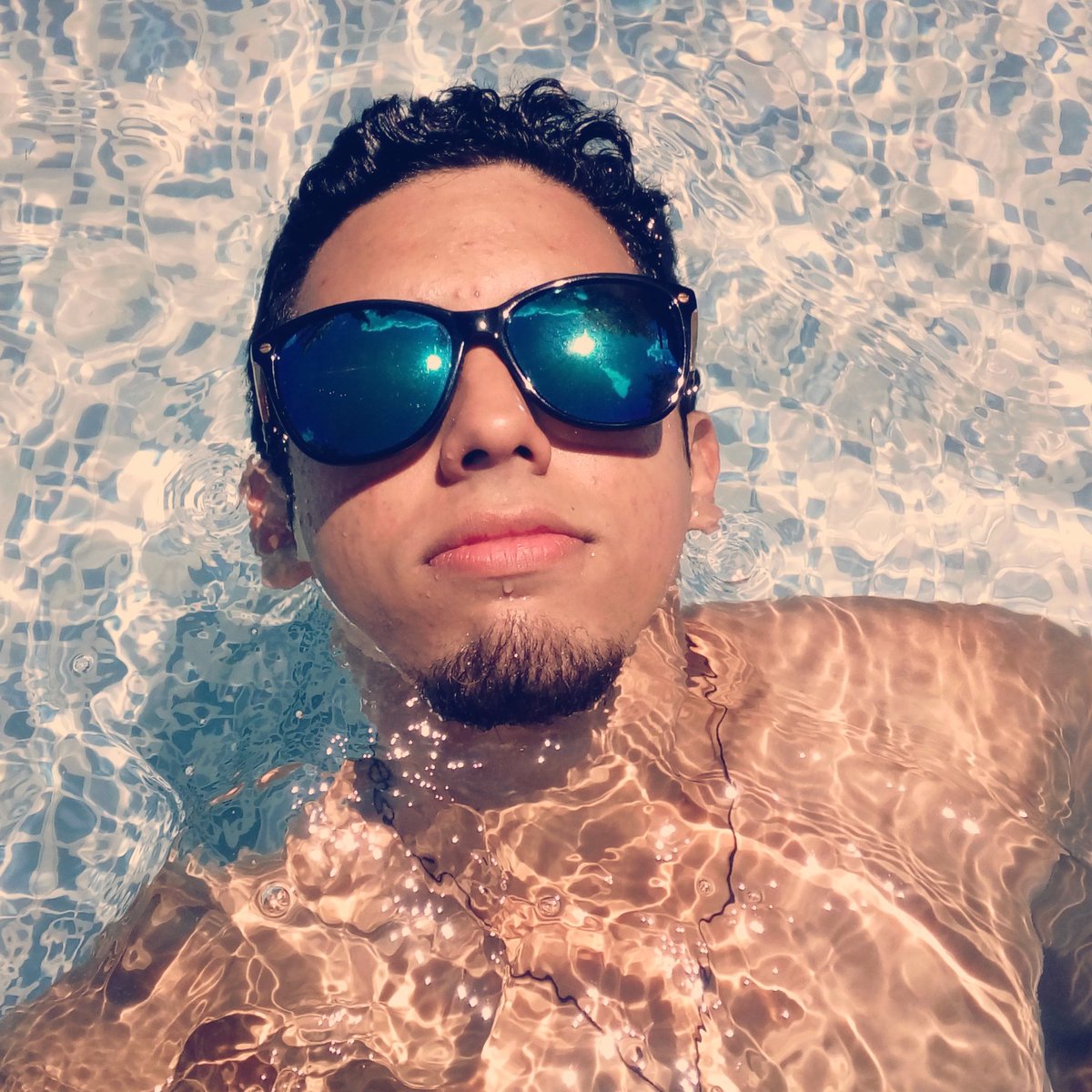 VOrleaes's tweet photo. Tbtzada ✨🌀✌ https://t.co/m80oBvcfVx