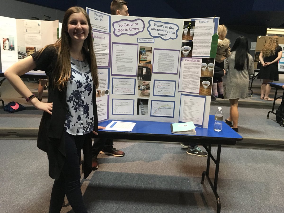 MissWallaceBio's tweet photo. Tonight was such a rewarding experience for me as a new teacher! I am so proud of the science fair projects from our students! Thank you to everyone who came to support! @SC_Bulldog @scbulldognation @fultonsun https://t.co/sSstSl4GIb