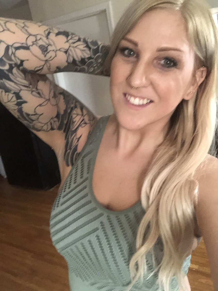 kellyquackart's tweet photo. Tattoo progress π₯π₯
#sleeveprogress #girlswithtattoos #artist #selca https://t.co/HGqrxs8F0L