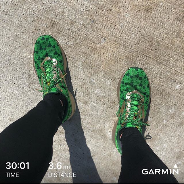 drjbletzinger's tweet image. Great threshold run this morning...must be the shoes! Three 10-minute segments with the middle segment at a threshold pace. Now that’s gold!
☘️
☘️
☘️
#runlucky #runhappy #thresholdrun #itsalmostspring #itsalmoststpatricksday #marathontraining #halfmarath… ift.tt/2uaFEtf