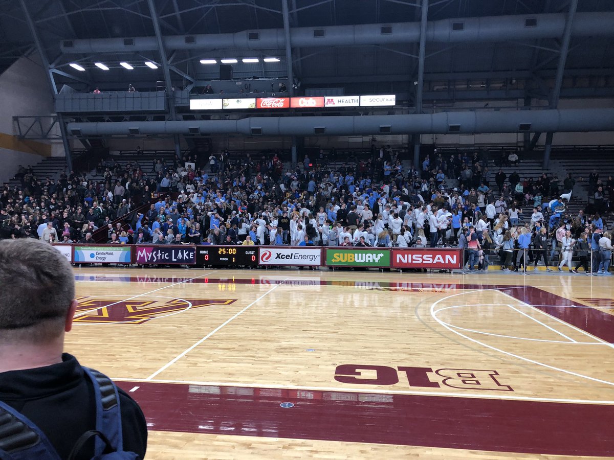 BeckerGBB's tweet photo. Final 4. #suviveandadvance #bulldognation showed up and showed out! #toughness #facelikeflint https://t.co/PlRqD5F60i