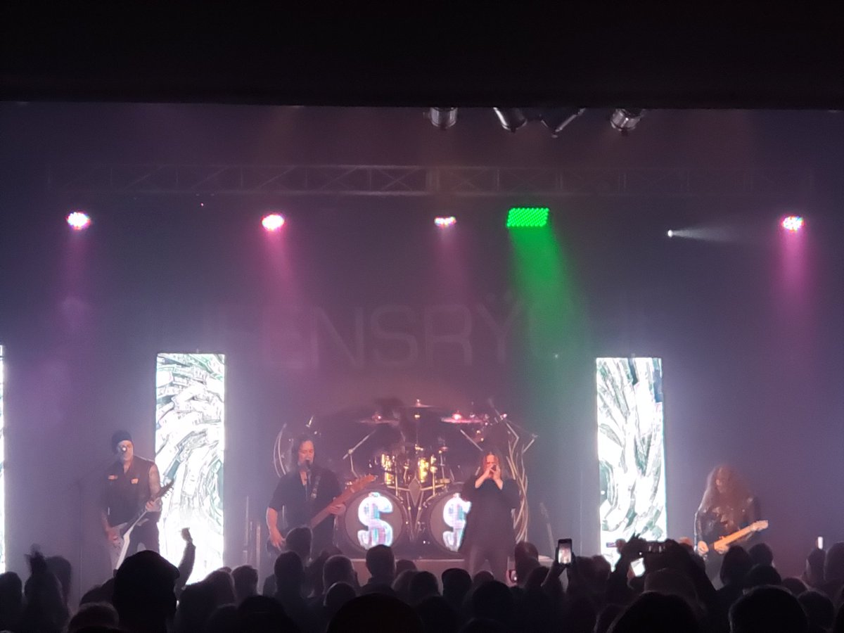 Things that should be on everyone's To Do list
1. Buy The Verdict
2. See <a href="/queensryche/">Queensrÿche</a> live
In either order, but do both!