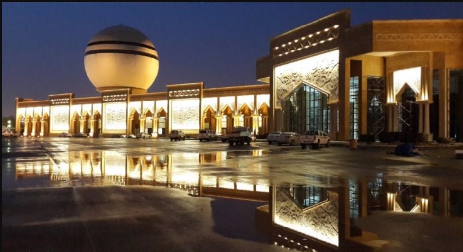 #وش_اجمل_مدينه_في_السعوديه
#بريدة العاصمة الإدارية لمنطقة #القصيم ... في عيني هي الأجمل .. وكل الوطن أجمل.
هناك جمال آخر ... حيث الكرم والوفاء والمحبة والأخوّة ، صفات تجدها في كل مدينة في وطني .
