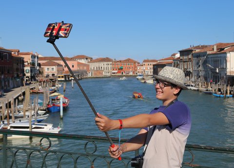 superrudi tweet media