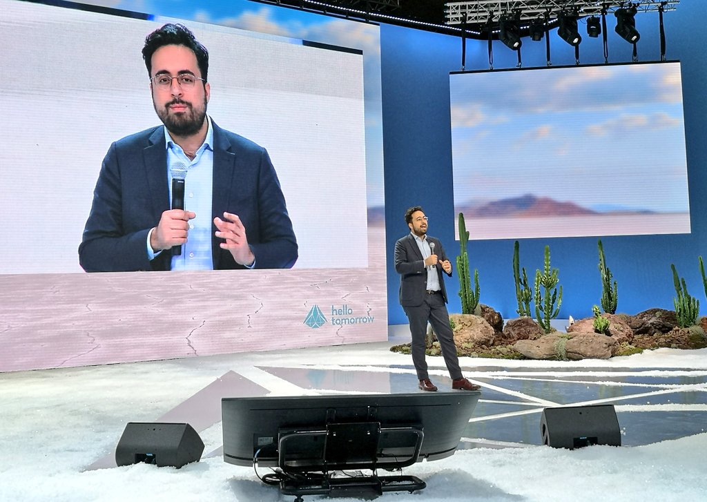 francenumfr's tweet photo. 📣 "Nous devons tout le temps penser à l'impact des #technologies" dit @mounir à #HTSummit #HelloTomorrow @hellotmrc global summit devant +de 500 #chercheurs #innovateurs #startup #investisseurs du monde entier réunis au @104paris 🔗 #FranceNum #deeptech #innovation #TransfoNum https://t.co/e3CdZUT8SO