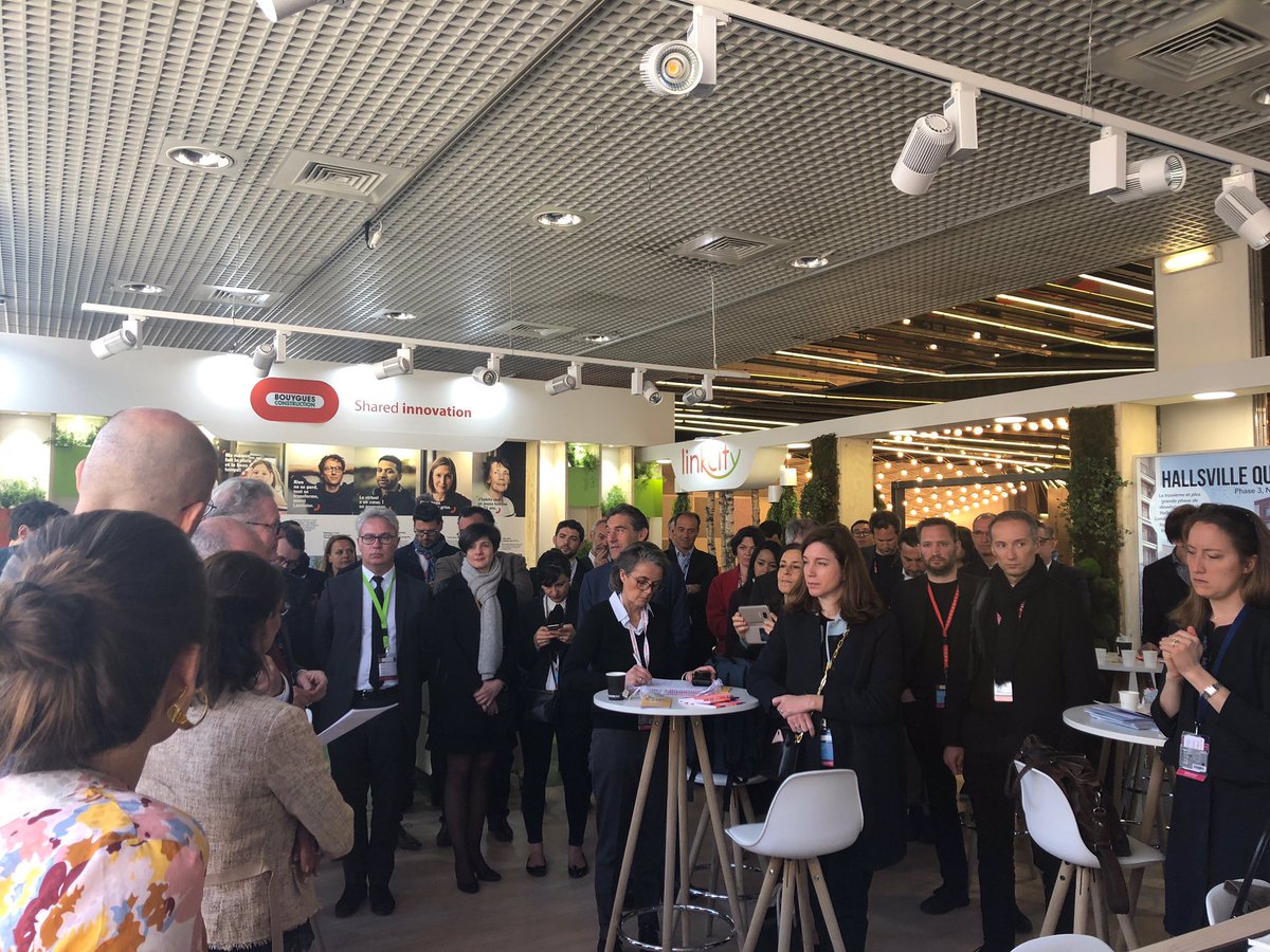 [#MIPIM2019] le projet #Ilotfertile ce sont des acteurs engagés @TVK_fr <a href="/Bouygues_BatIDF/">BouyguesBatiment IDF</a> <a href="/jlmissika/">Jean-Louis Missika</a> pour créer un nouveau lieu de vie en plein <a href="/paris/">Paris</a> ! #reinventerparis 1️⃣