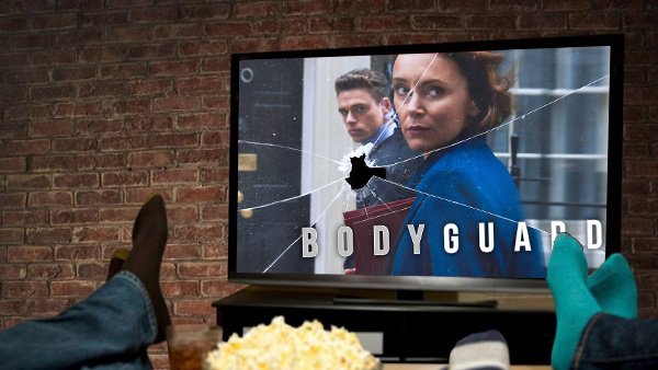 Tituloriginal's tweet photo. Hoy en Mundo series Vibha Dm nos habla de la serie de @NetflixES, 'Bodyguard'
https://t.co/6ygHb7cpYd

#vod #series #mundoseries #bodyguard #RichardMadden #tituloriginal @MangoLassiPro #felizjueves https://t.co/B291az2mDD