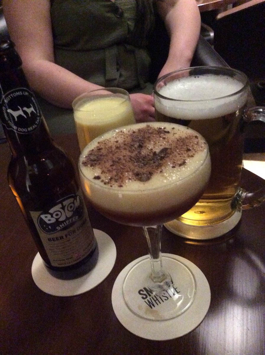 DnnaBalsdn's tweet photo. Took @logo_lily out for pre birthday dogtails on Park Lane last night.  As you do.  Thank you, @smithandwhistle / @SheratonGrandPL for giving my pooch such a warm welcome! #dogmama #dogbirthday #lilyis12 https://t.co/xQdoHANYnN