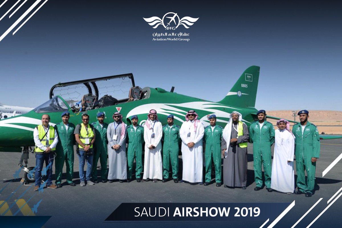 AviationWG's tweet photo. مجموعة #عشاق_عالم_الطيران تهنيئ الرائد الطيار "عبدالرؤوف السلمي" بتعينه قائداً لفريق #الصقور_السعودية
"السلمي" من مواليد منطقة مكة المكرمة
تخرج من كلية الملك فيصل الجوية وعمل على طائرة التورنيدو الهجومية
التحق بالفريق في 2013م شغل المواقع رقم 2 و 6 لعامين متتاليين كعضو عروض فردية https://t.co/3XDHx3oWMY