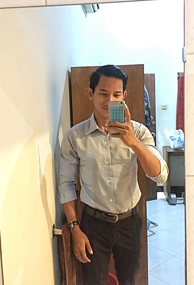 wahyukrdr's tweet photo. Kalau lagi kerja😎 https://t.co/zzP59PekK5