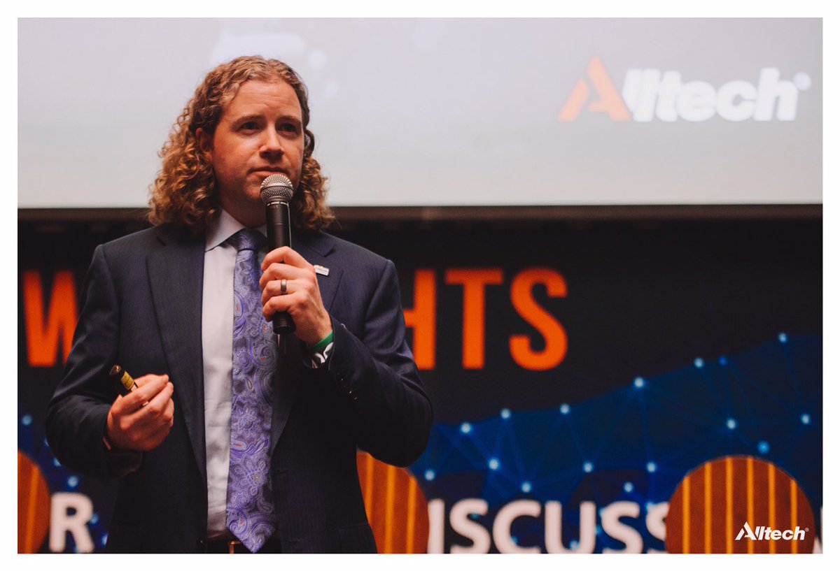 James_E_Millar's tweet photo. Delighted to join the lively dinner panel last night with @Alltech’s @mpl17, Matthew Smith and Philip Wilkinson OBE. From Brexit and bugs to sustainability and supply chain, we covered much ground and stellar hosting from @jy_simpson. #VIVAsia https://t.co/w1BpWk3yrl