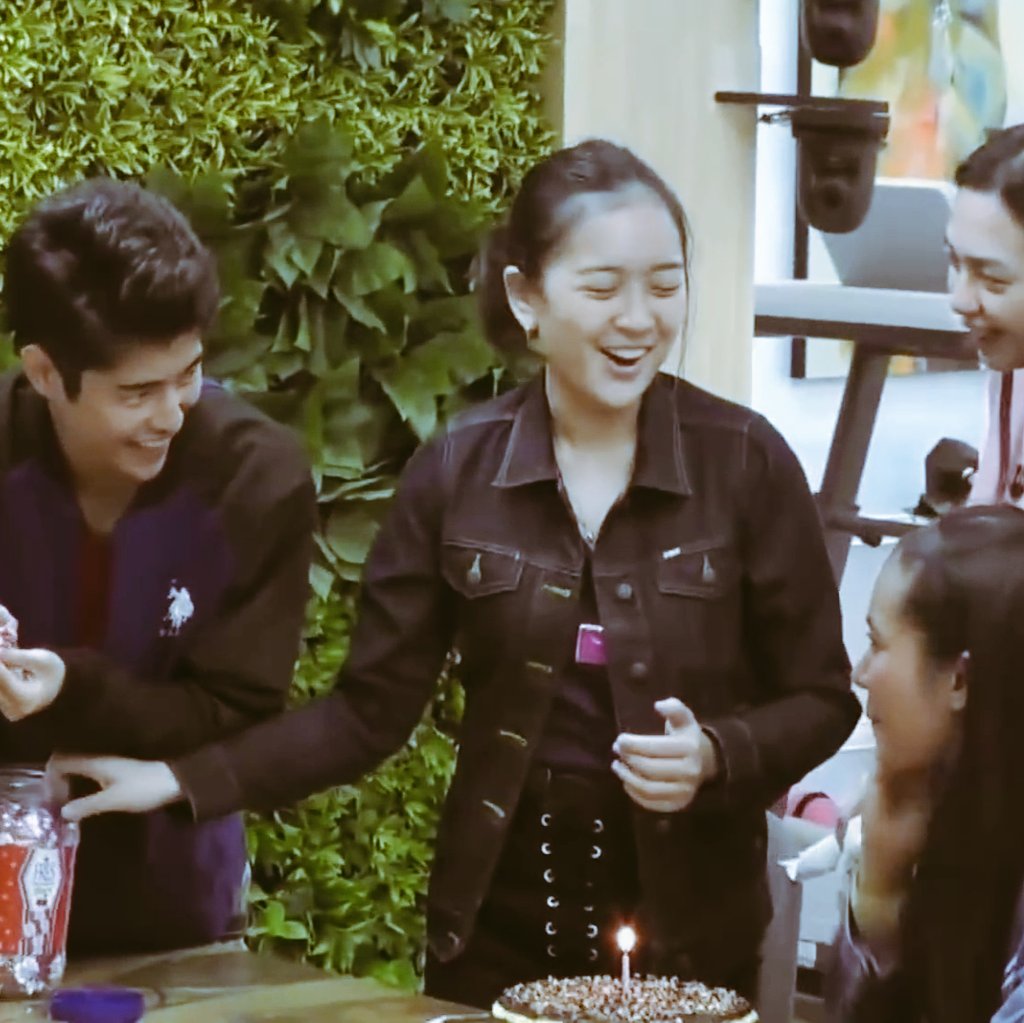 fumizone_'s tweet photo. Happy Birthday and Be Mine!

Cute talaga ng reaction ni Lou😊😊

#PBB8HappyBirthdayToLou
#Inv8TeamSANKAInBNK
#FumiLou https://t.co/X84O7tvlcM