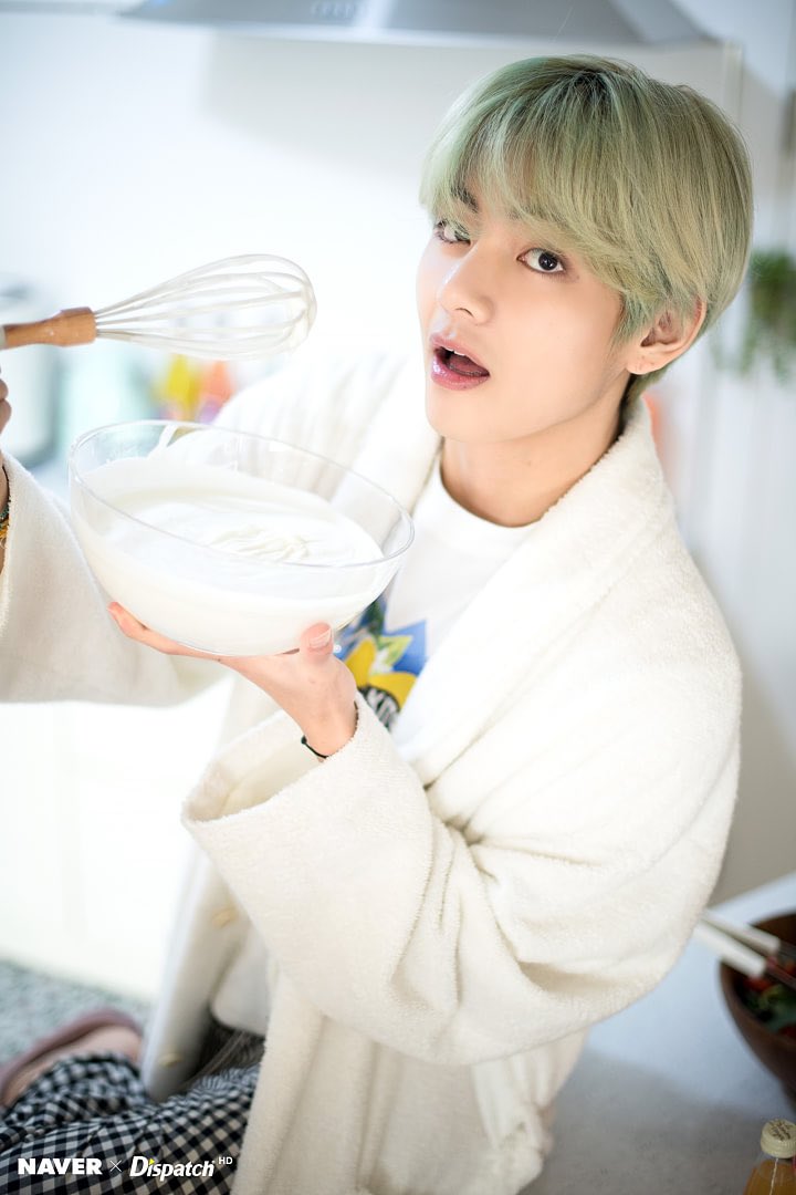 eeveelovesbts's tweet photo. I’m going through it 😩✨ https://t.co/UP1HYgwyr2
