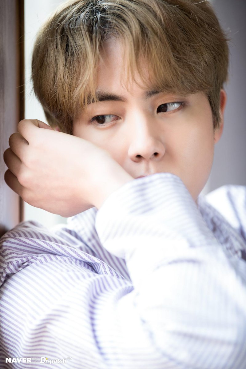 Vliveofficial's tweet photo. [HD 포토] 나쁜 맘을 먹게 하는 무해하고 유해한 울 방타니들...😭💦 White라는 단어는 BTS라는 뜻인 거지요?😉💕

#RM ▶https://t.co/EO7j9gTHbB
#진 ▶https://t.co/ux90VaLYQy
#슈가 ▶https://t.co/KUiEkJDZkH
#제이홉 ▶https://t.co/T2Ks3EXn4n

#방탄소년단 #BTS #VTODAY #디스패치 #HD포토 https://t.co/yrz25ejZkp