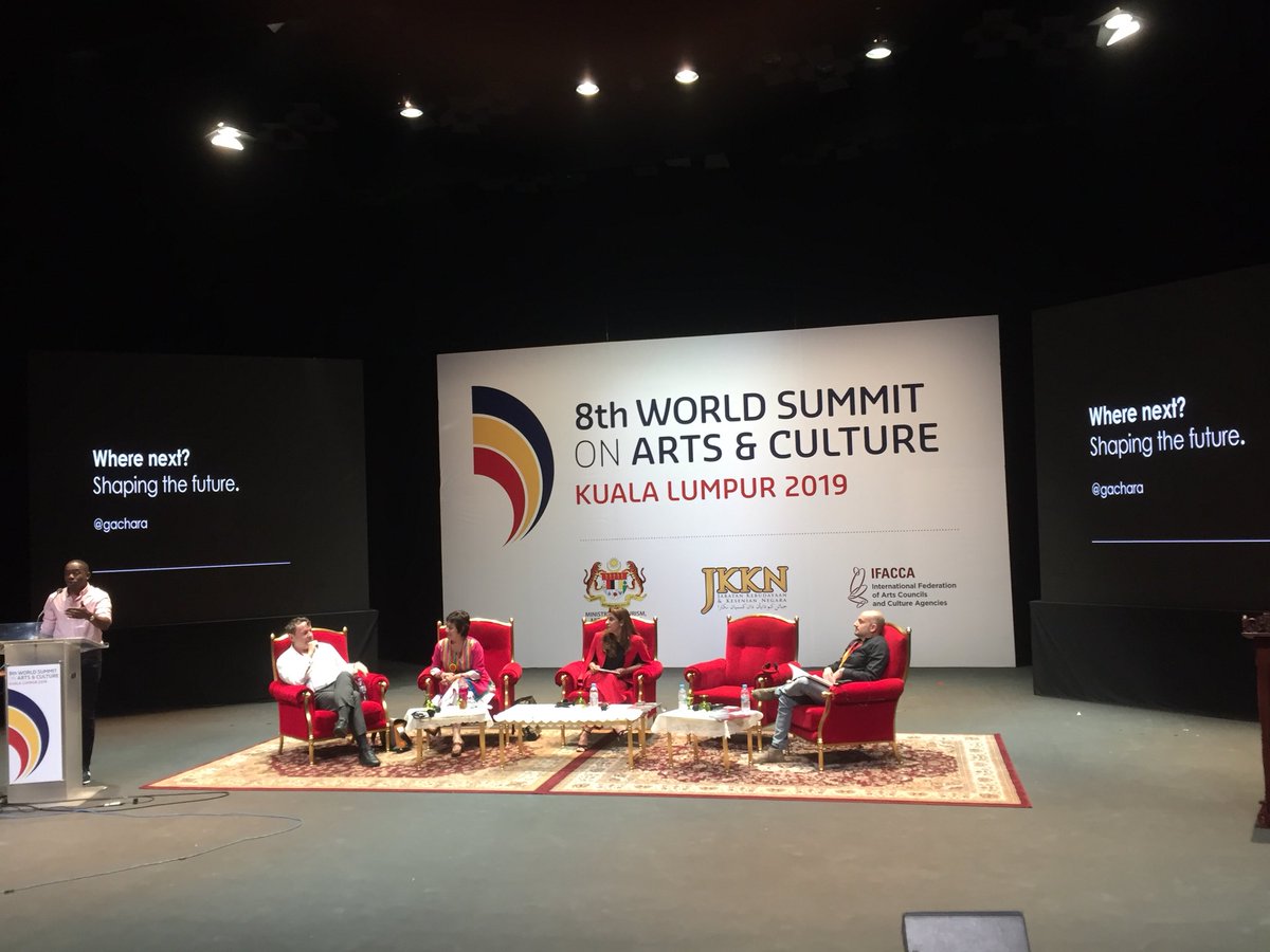 ‘The creation of new forms of life are achieved through establishing new means of creative production, identifying institutions that will get us there & formulating a new language within a multilingual reality’. @gachara - this perspective is shifting the paradigm #ArtSummitKL