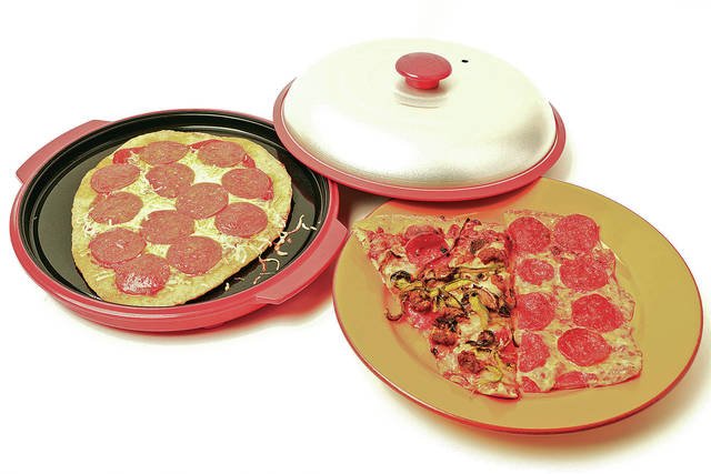 StarAdvertiser's tweet image. Does it work? We tested this gadget that reheat­s pizza in the micro­wave. bit.ly/2O3jQcn #hawaii #doesitwork #pizza