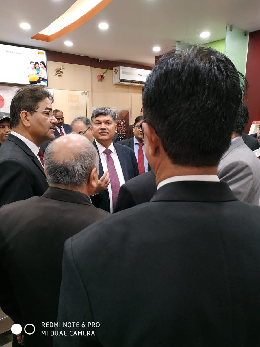 ISG_Payments's tweet image. ISG Inaugurating Instant Card issuance machine! at Punjab National Bank! Now banking is not only easy but faster than before!

#banking #InstantCards #FastBanking