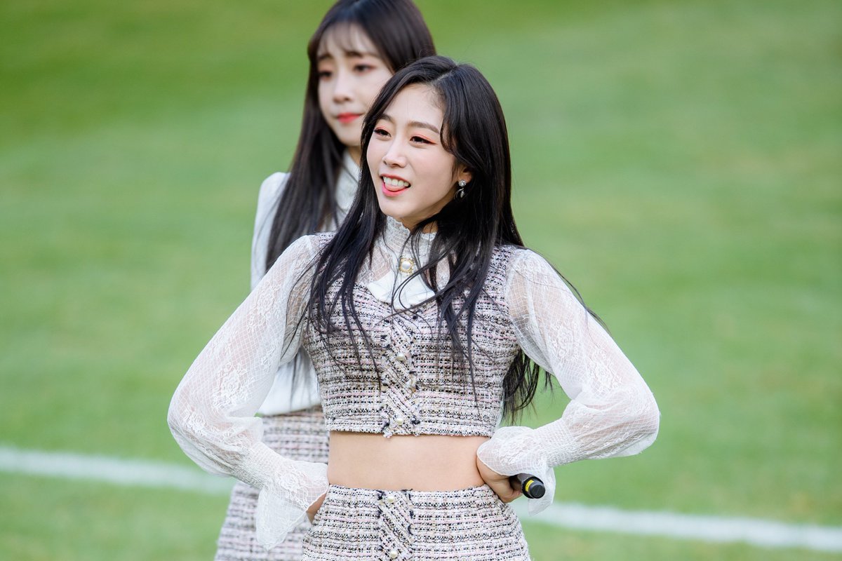 gallrof-Lovelyz tweet media