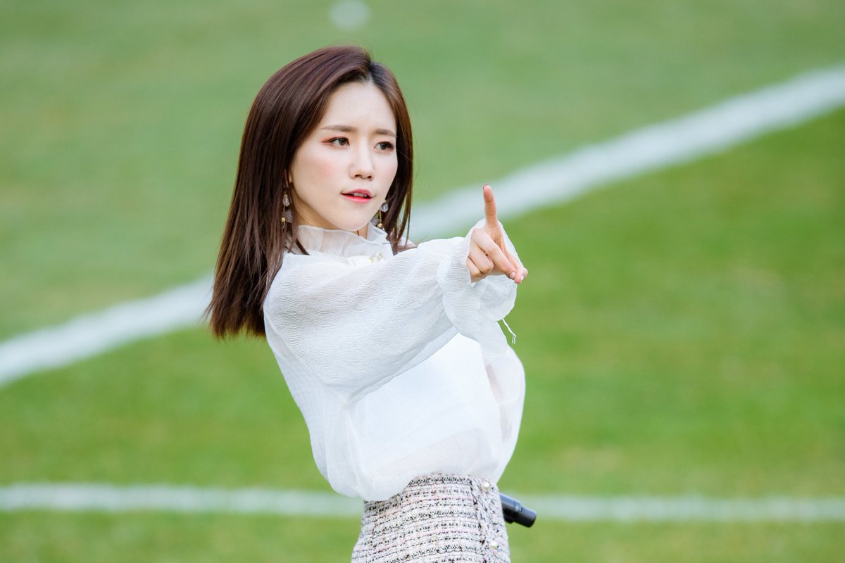 gallrof-Lovelyz tweet media
