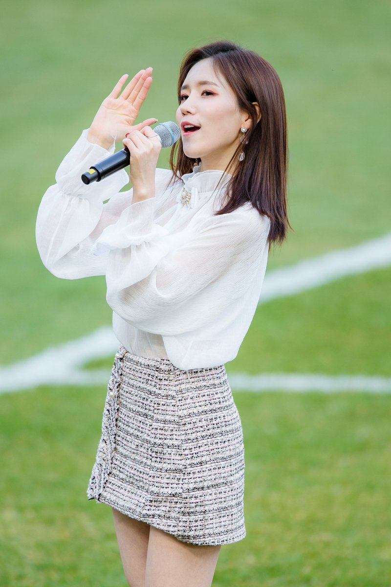 gallrof-Lovelyz tweet media