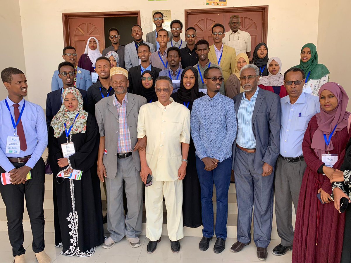 AFodda's tweet image. Today, the speaker of the House of  Representatives Hon. Bashe has received a group of fresh young graduates those from all regions in Somaliland, the senior MPs and staff delivered lessons about parliamentary business, the event was organised by Centre for Policy Analysis