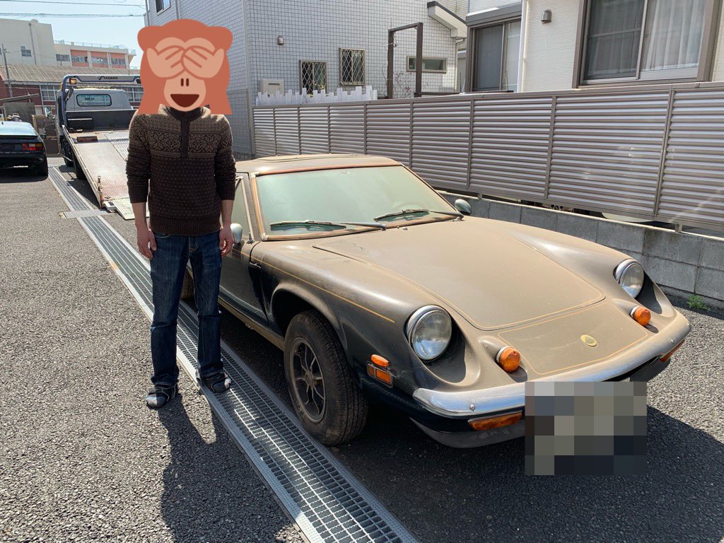 f1_loves's tweet photo. 13年連れ添ったルノーと、25年連れ添ったロータスとお別れしました。
泣きそう。。。。
ドナドナされて、見えなくなるまで見送りました。
#春は別れの季節
#ドナドナ
#泣きそうになりながら 
#ルノールーテシアRS
#ロータスヨーロッパスペシャル https://t.co/j44Uq2qd6M