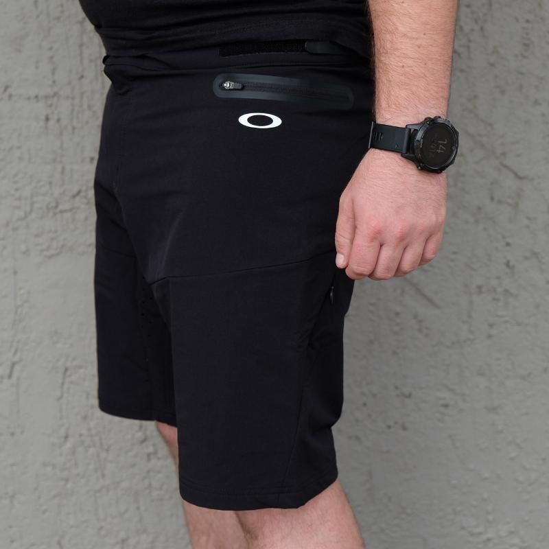 CoimbraCycles's tweet photo. Lead the way in both style 😎and comfort ☁with a pair of Oakley Baggy Shorts!
.
.
.
#CoimbraCycleCentre #LBS #PortElizabeth #ShareTheBay #CityOfPE #MyPE #PEasy #PE #TheLeadTheWay #Oakley #OakleyShorts #Style #Comfort #Fashionable #CyclingShorts #RideMore #RideOften #Adventure https://t.co/qkoISw0MFN