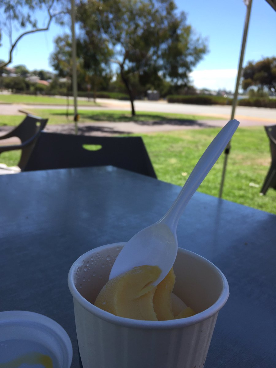 Rexemagne's tweet photo. Nothin like a Mango sorbs after a chill ride on the river #RexTrex #SwanRiver #MtPleasant #DeepWaterPointReserve #eScooter #Segway #Ninebot #WestAustralia https://t.co/aiRf4YT65i