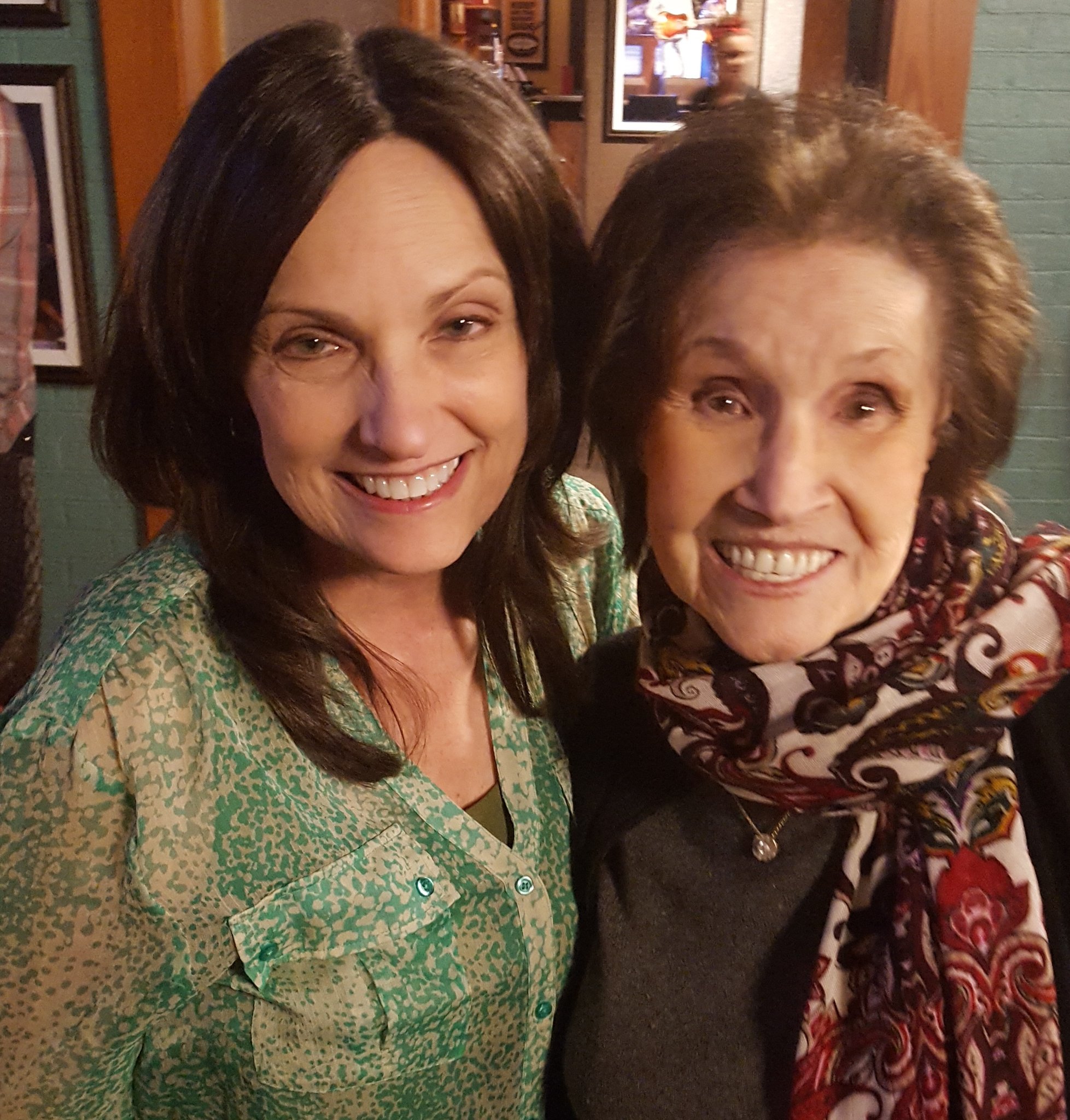 Happy 90th birthday to legend Jan Howard! 