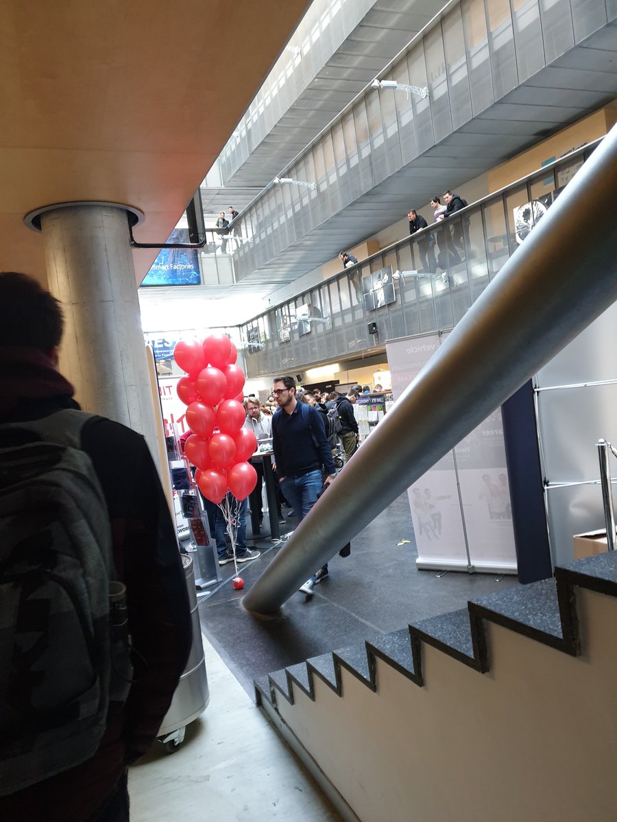 JanPungi's tweet image. Grabbing all the free stuff like there&apos;s no tomorrow #teconomy 😅