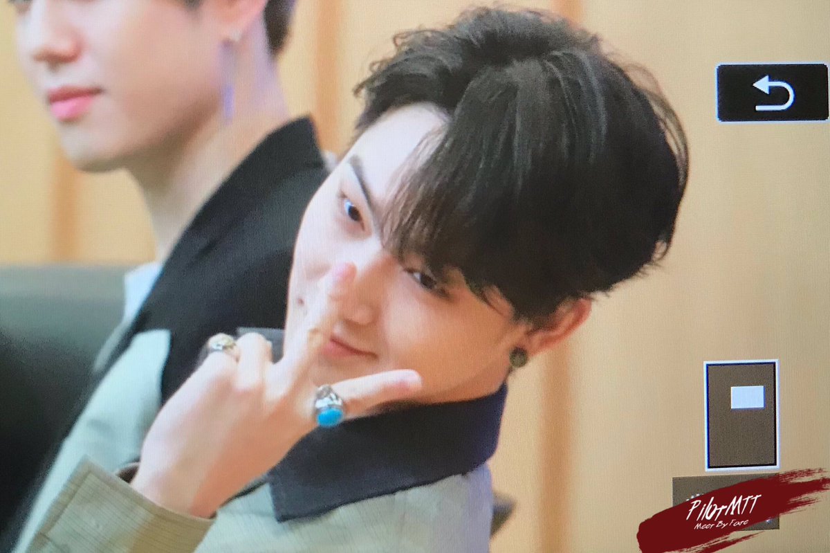 🐝-제일 만 연 tweet media
