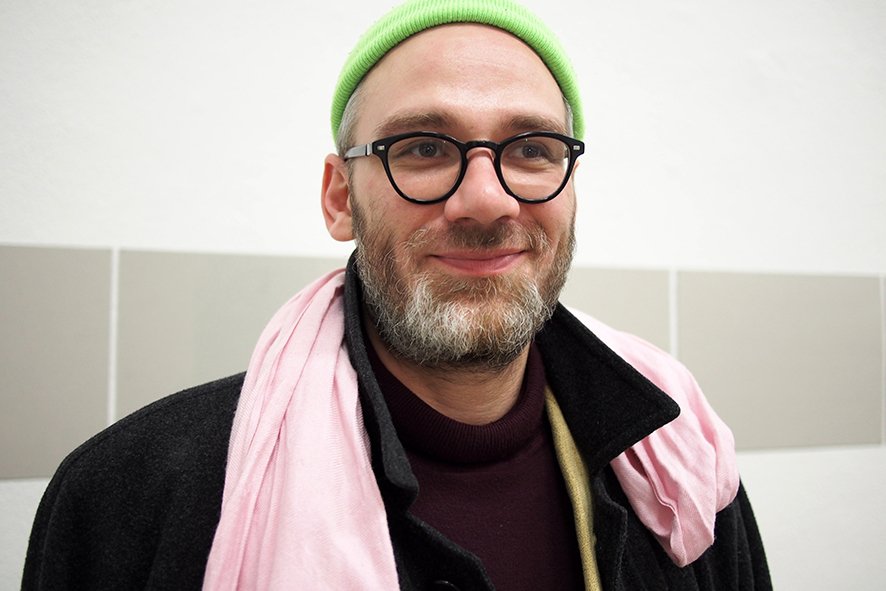 annebernecker's tweet photo. Colour Pops...…Galerie EIGEN + ART, Leipzig #streetstyle #menswear #leipzig #eigenart #artopening #photography #annebernecker https://t.co/nPcBjgjSVL https://t.co/27SbPgy8zT