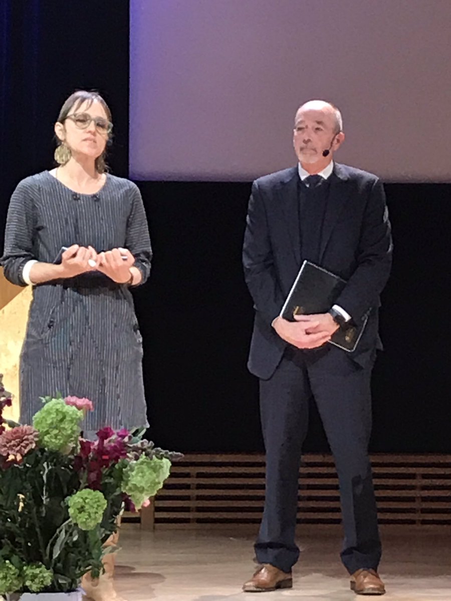 Specialpedagikens dag, aula Magna Kollegan Maria Glad föreläser om sin forskning Play time/Social time hur man stöttar barns delaktighet i lek.
På bilden frågestund tillsammans med gästprofessor Samuel L. Odom.