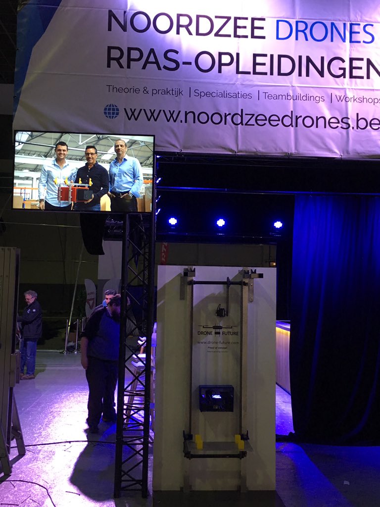 KrisRottiers's tweet photo. Some other #footage of the #stand of drone-future (https://t.co/Z6X7Nqxhpk) on dronedays on #invitation of noordzeedrones #exhibition #drones #Future #technology #news https://t.co/bJSKJkHUis